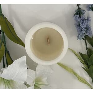 Spiral Light Candle Hyacinth & Lily 4x4 Round 30hr Burn -Brand New Medium
